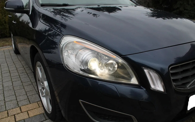 Volvo V60 cena 27999 przebieg: 357900, rok produkcji 2011 z Piekary Śląskie małe 436